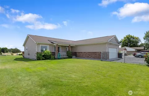 4913 NE Alma Rd, Moses Lake, WA 98837