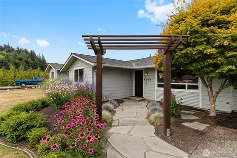 4014 Commercial Ave, Anacortes, WA 98221