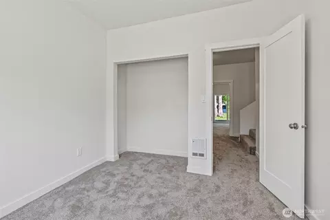 255 Douglas St, Longview, WA 98632 photo 22