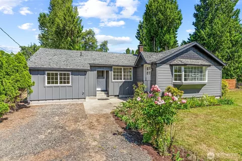 255 Douglas St, Longview, WA 98632