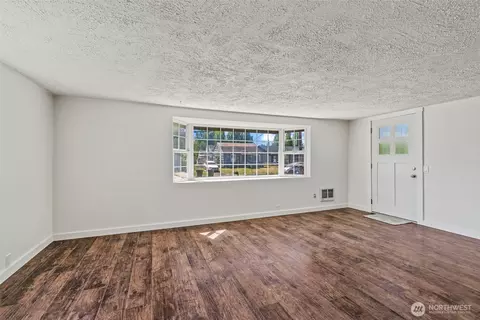 255 Douglas St, Longview, WA 98632 photo 6