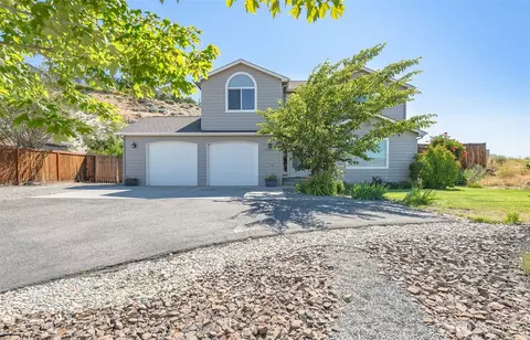 1243 Wheatridge Dr, East Wenatchee, WA 98802
