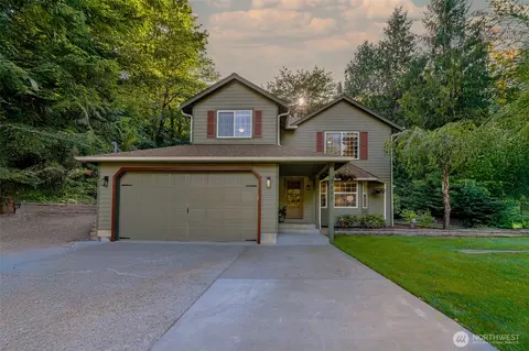 2117 Woodland Creek St NE, Olympia, WA 98516