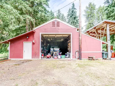 Exterior - 18612 51st Ave SE, Bothell, WA 98012 photo 4 of 10