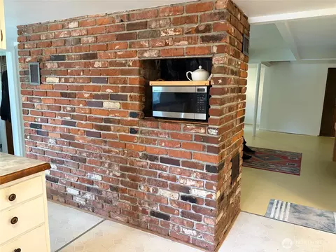 Kitchen - 18612 51st Ave SE, Bothell, WA 98012 photo 6 of 6