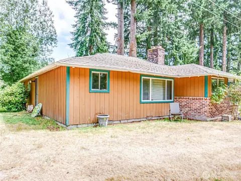 Exterior - 18612 51st Ave SE, Bothell, WA 98012 photo 8 of 10