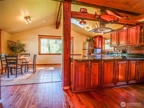 Kitchen - 18612 51st Ave SE, Bothell, WA 98012 photo 1 of 6