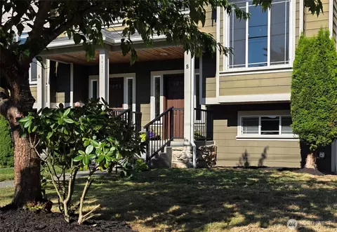 9411 18th Ave W #B, Everett, WA 98204