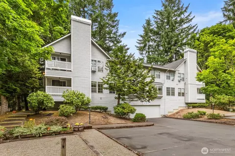 7601 Concord Ln NE #E102, Bremerton, WA 98311