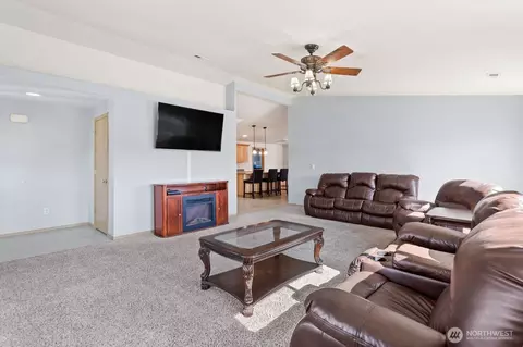 Living - 807 Millenium Ave, Moxee, WA 98936 photo 3 of 3