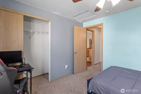 Bedroom - 807 Millenium Ave, Moxee, WA 98936 photo 4 of 6