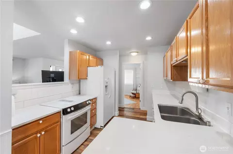 Kitchen - 5404 Parker Rd E, Sumner, WA 98390 photo 1 of 3