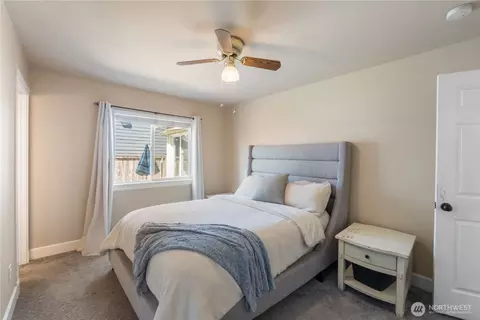 Bedroom - 5404 Parker Rd E, Sumner, WA 98390 photo 1 of 3