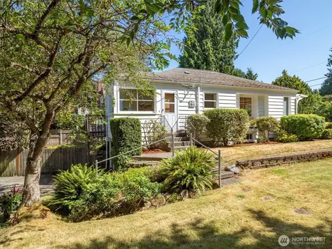 9501 27th Ave NW, Seattle, WA 98117