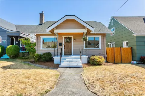 3822 N 8th St, Tacoma, WA 98406