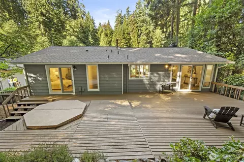 Exterior - 20911 30th Dr SE, Bothell, WA 98021 photo 8 of 8