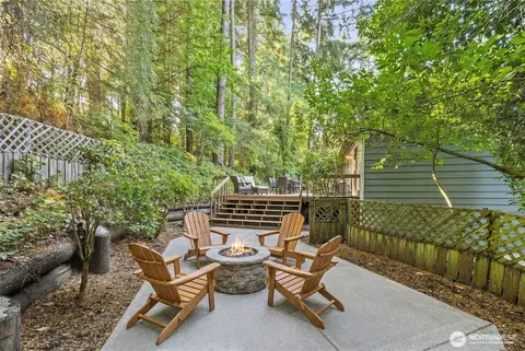 Exterior - 20911 30th Dr SE, Bothell, WA 98021 photo 6 of 8