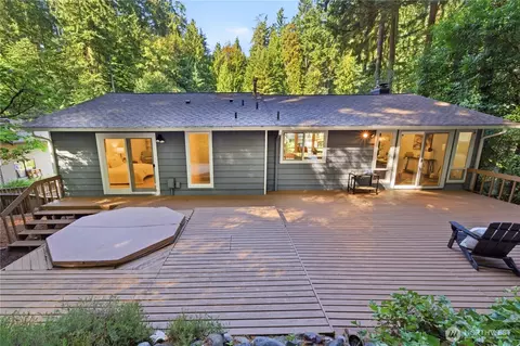 Exterior - 20911 30th Dr SE, Bothell, WA 98021 photo 3 of 8
