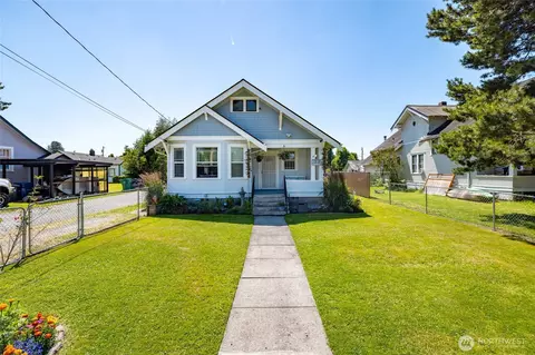 612 W Hazel St, Mount Vernon, WA 98273