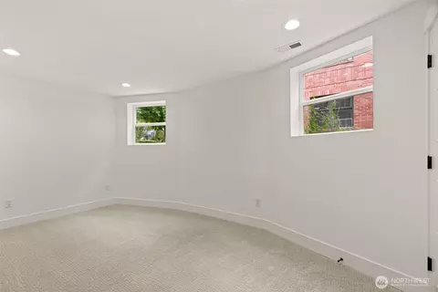 321 17th Ave E, Seattle, WA 98112 photo 23
