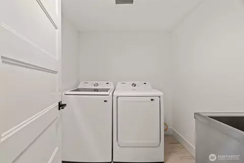 321 17th Ave E, Seattle, WA 98112 photo 21
