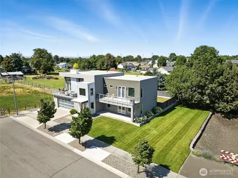 View/Area - 2150 Paramount St, Walla Walla, WA 99362 photo 2 of 2
