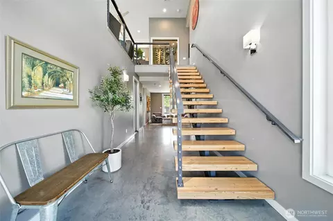 Entry Way - 2150 Paramount St, Walla Walla, WA 99362 photo 1 of 2