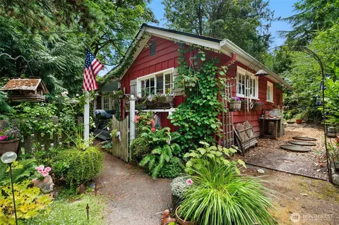 4101 SW Orchard St, Seattle, WA 98136
