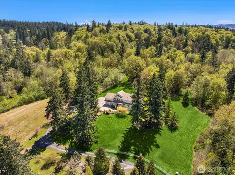 2433 Country View Ln NE, Bainbridge Island, WA 98110