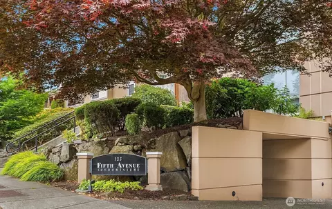 125 5th Ave S #101, Kirkland, WA 98033