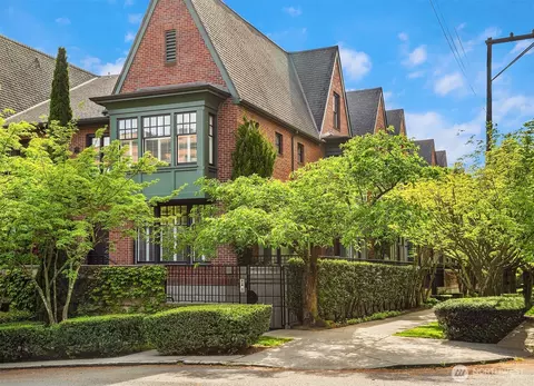 101 W Comstock St #101, Seattle, WA 98119