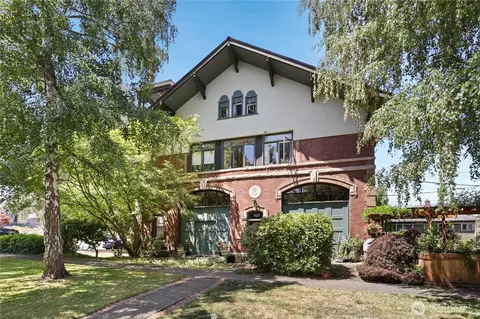 923 N 13th St #5, Tacoma, WA 98403