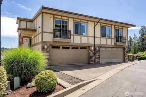 2555 Waterside Ln, Bremerton, WA 98312
