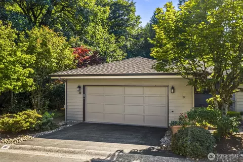 15800 Village Green Dr #38, Mill Creek, WA 98012