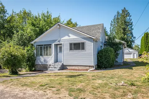 112 Ostrander Ave W, Kelso, WA 98626