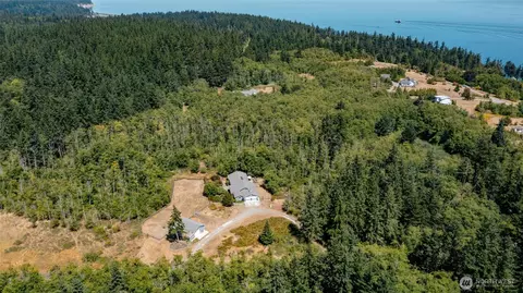 421 Coddington Rd, Coupeville, WA 98239