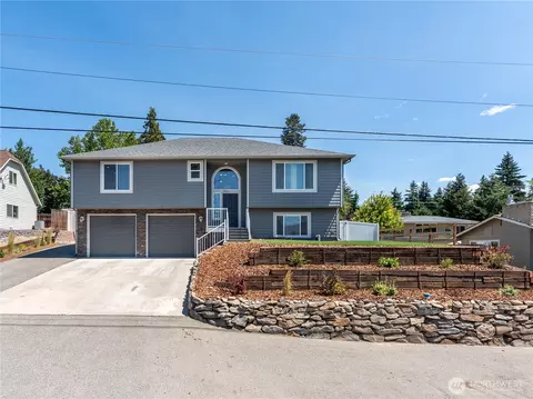 1611 N Astor Ct, East Wenatchee, WA 98802