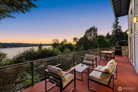 2472 E Lake Sammamish Pkwy NE, Sammamish, WA 98074