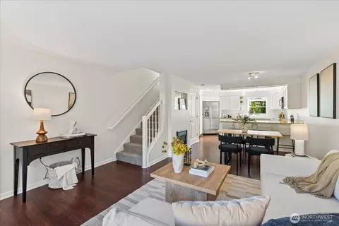 233 3rd Ave N #16, Edmonds, WA 98020