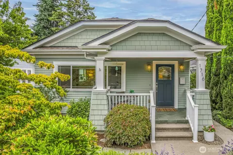 Exterior - 1716 N 46th St, Seattle, WA 98103 photo 6 of 6