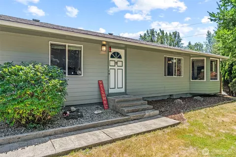 104 Lowrane Dr, Kelso, WA 98626
