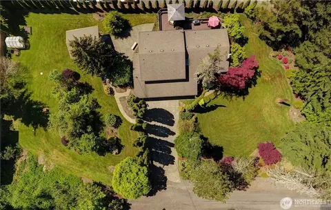 8 143rd St SW, Lynnwood, WA 98087