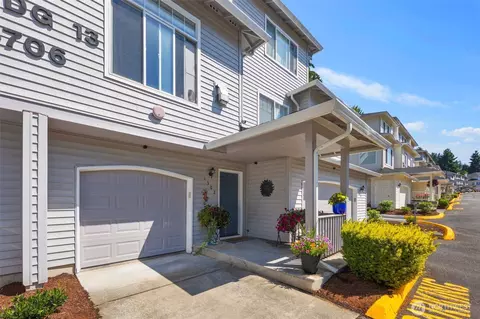4706 Mill Pond Dr SE #1302, Auburn, WA 98092