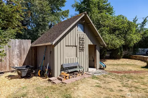 Exterior - 5942 Lawrence Rd, Everson, WA 98247 photo 8 of 13