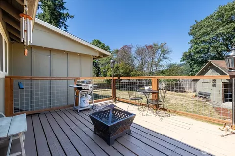 Exterior - 5942 Lawrence Rd, Everson, WA 98247 photo 5 of 13