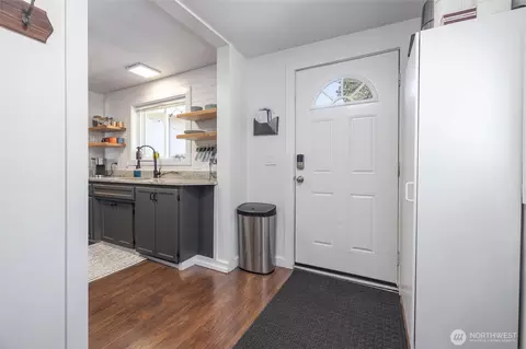 Entry Way - 5942 Lawrence Rd, Everson, WA 98247 photo 1 of 1