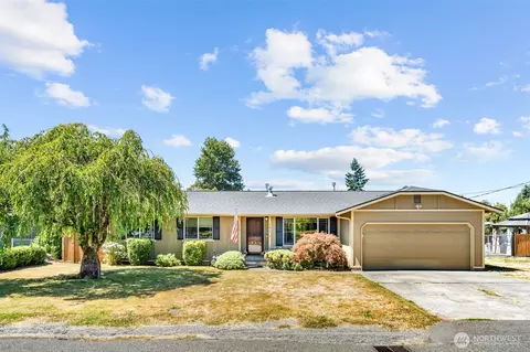 808 17th St SE, Puyallup, WA 98372