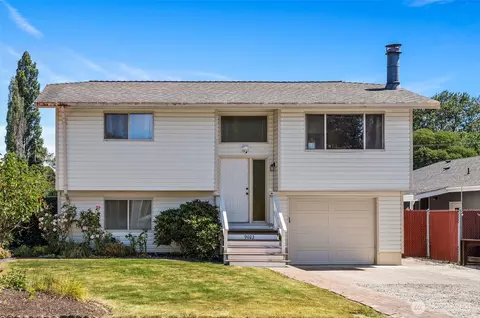 9023 E G St, Tacoma, WA 98445