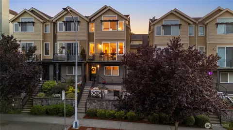1609 California Ave SW #A, Seattle, WA 98116