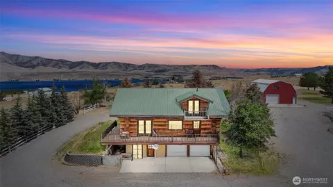 46575 Meadowlark Ln, Grand Coulee, WA 99133